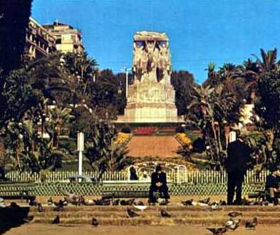 Alger, le Plateau des Glières et le Monument aux morts
