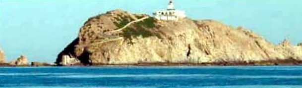 L'île Srigina et son phare
