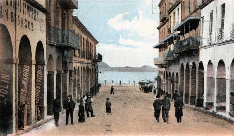 Philippeville - La rue Nationale (future rue Clémenceau)