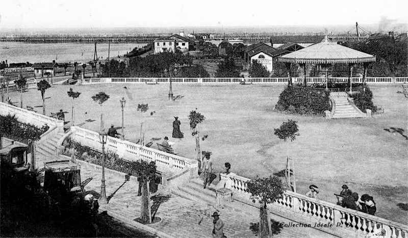 Philippeville - 1905 - La Place de la Marine (Future Place Marqué)