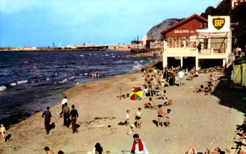 Philippeville - La Plage et le Casino Rusicade (juste après le Château-Vert)
