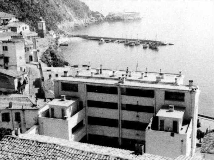 Stora - l'école Communale vue arrière
