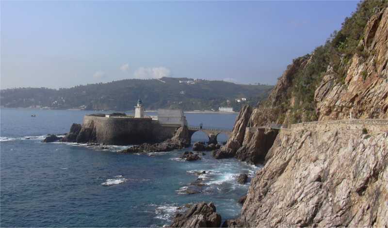 Mai 2003 - le Phare de Stora